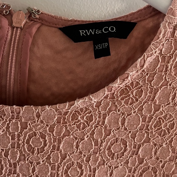 RW&Co lace top with front pockets size XS - Picture 2 of 5